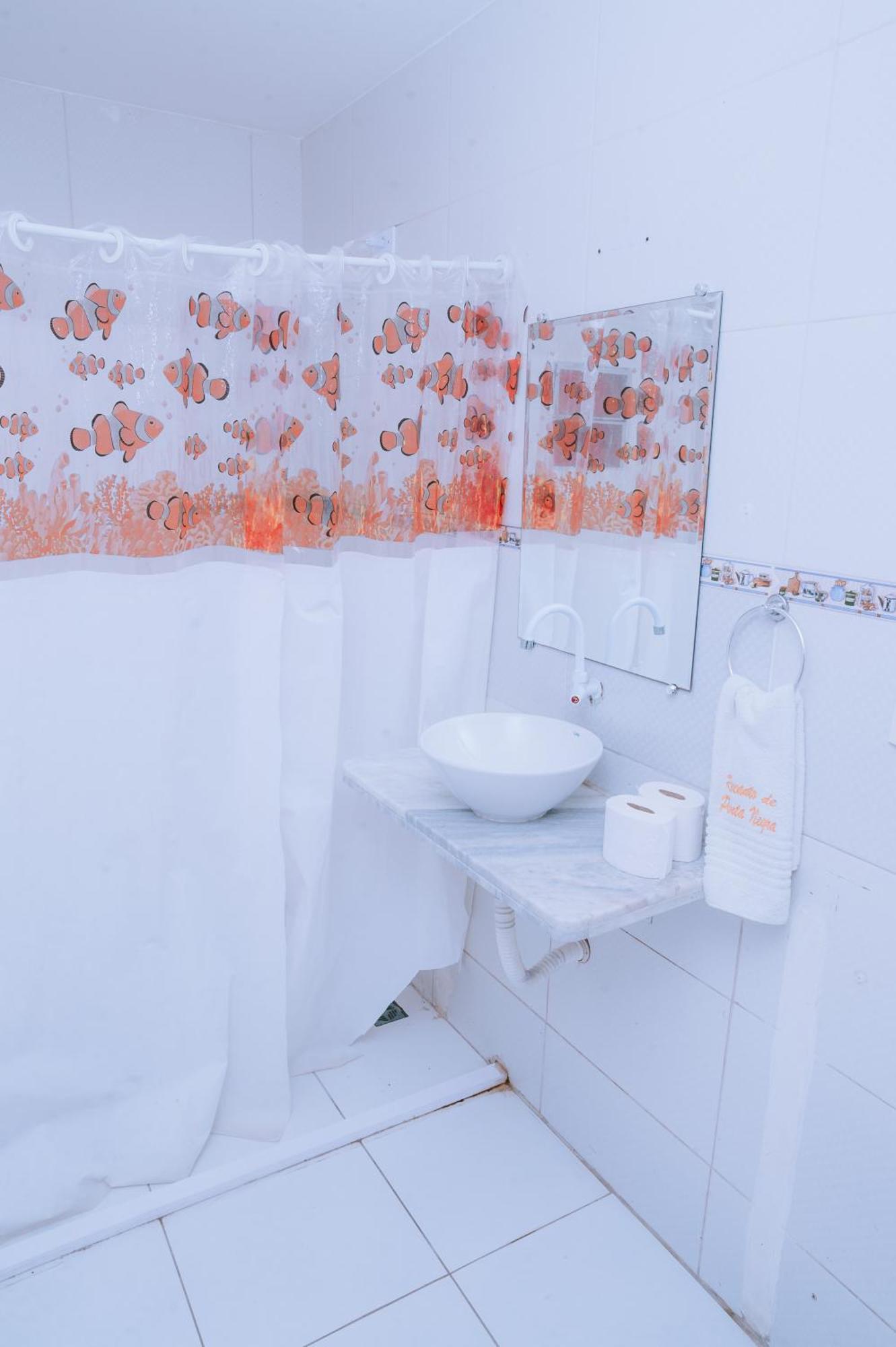 Quarto Triplo com Vista para a Piscina