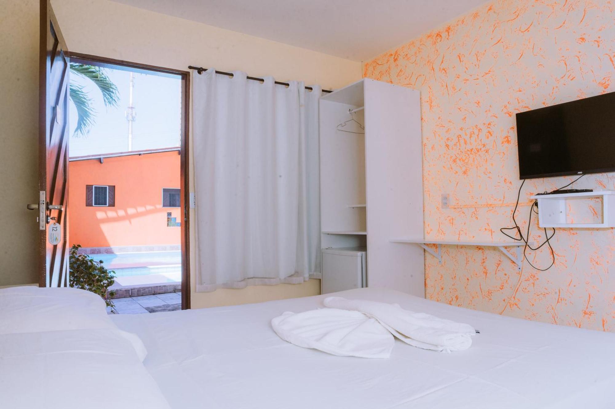 Quarto Duplo com Vista da Piscina